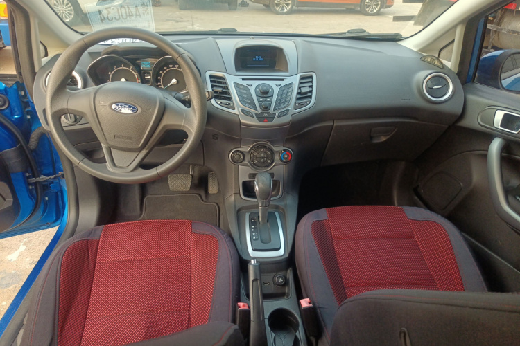 福特 嘉年华 2013款 两厢 1.5L 自动时尚型中控内饰7004