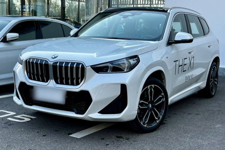 宝马X1 2023款 sDrive25Li M运动套装车身外观6005