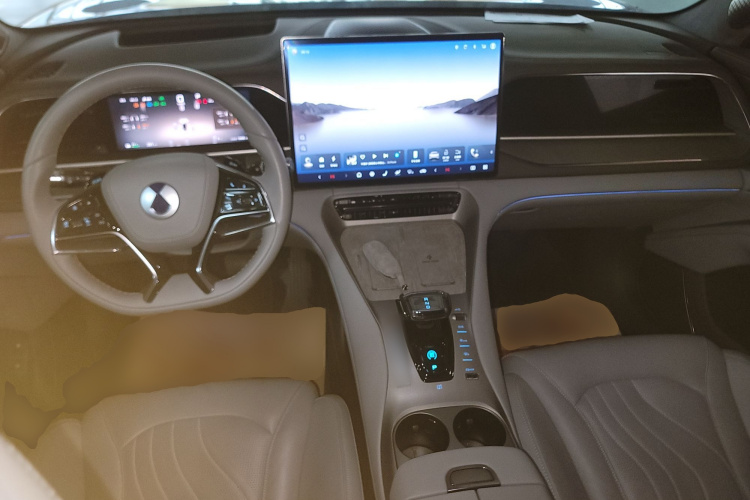 腾势N7 2024款 630 四驱智驾Max版中控内饰12