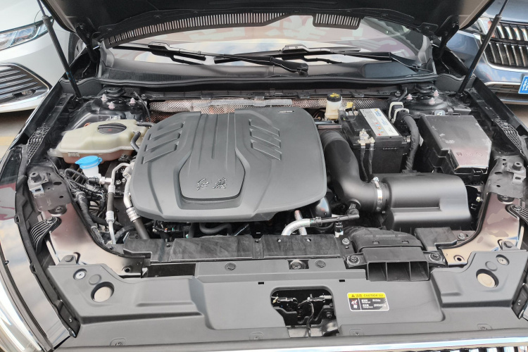 红旗H5 2022款 经典款 1.8T 自动智联旗享版机舱底盘24