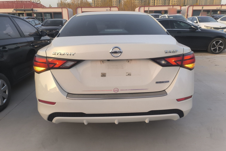 日产 轩逸 2020款 1.6L XL CVT悦享版车身外观6