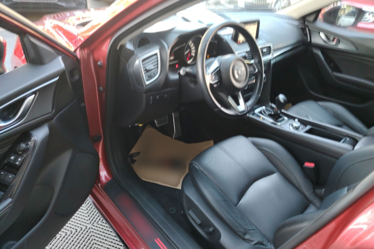 马自达3 昂克赛拉 2017款 三厢 2.0L 自动尊贵型 国V中控内饰20