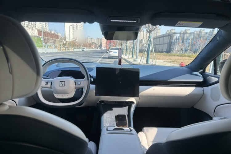 极氪007 2024款 后驱智驾版 75kWh中控内饰7005