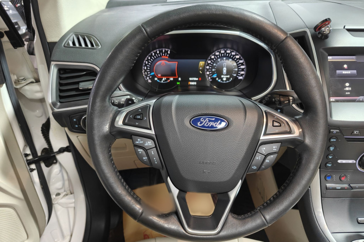 福特 锐界 2015款 2.7T GTDi 四驱尊锐型 7座中控内饰7011