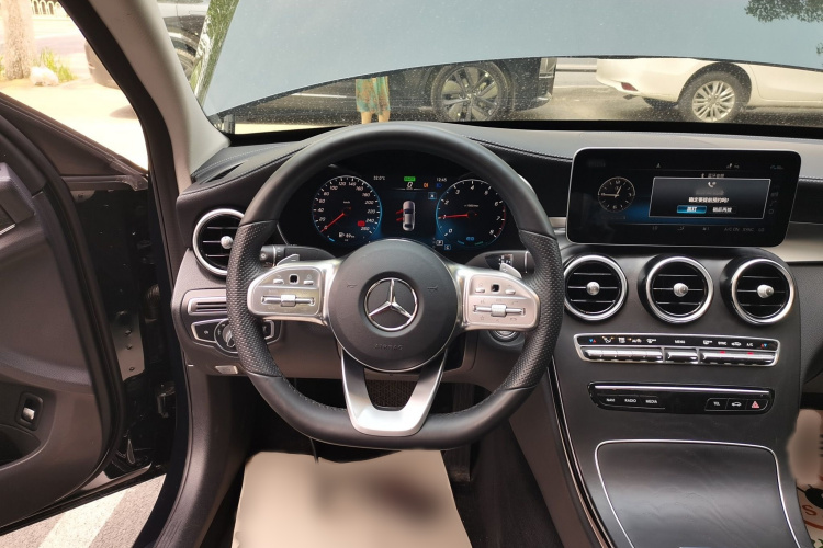 奔驰C级 2021款 C 260 L 运动版局部细节13