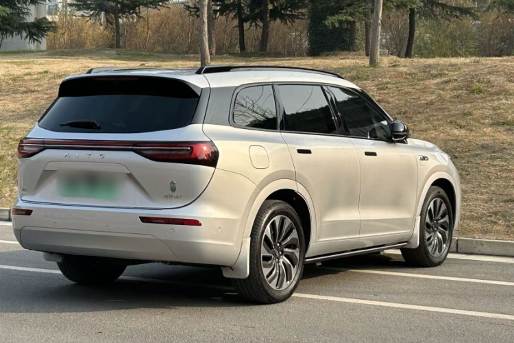 鸿蒙智行 问界M7 2024款 1.5T 智驾四驱Max版 5座车身外观6002