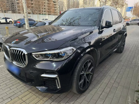 宝马X5 2022款 改款 xDrive 40Li M运动套装