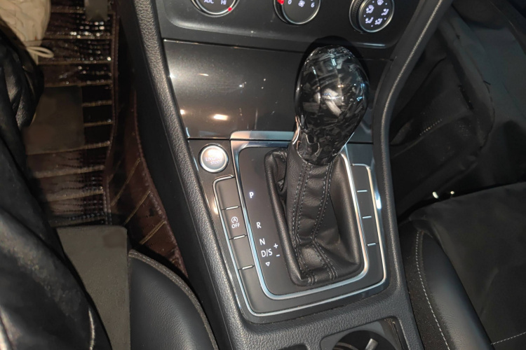 大众 高尔夫 2020款 挚爱版 280TSI DSG豪华型局部细节18