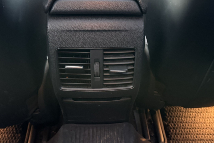 奔驰A级AMG(进口) 2017款 改款 AMG A 45 4MATIC局部细节9003