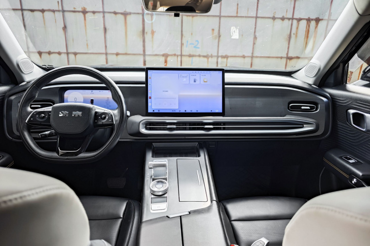 北京BJ30 2024款 1.5T 魔核电驱进阶版中控内饰7008