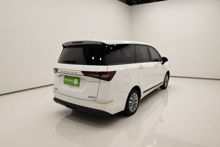 五菱汽车 五菱佳辰 2022款 1.5L 手动乐享精英型车身外观7