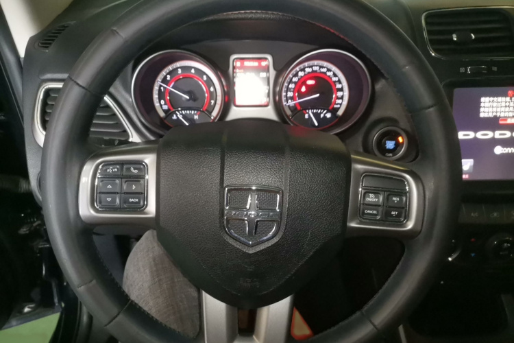 道奇 酷威 2016款 2.4L 两驱旅行版局部细节13