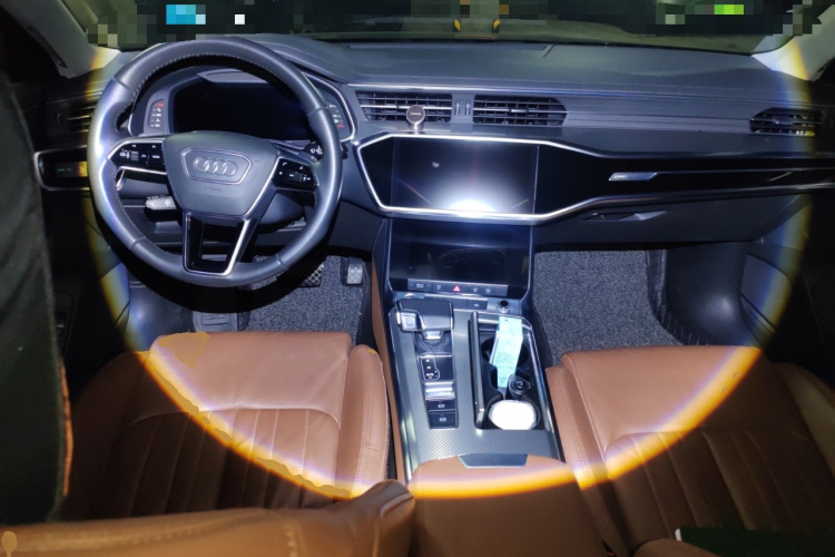 奥迪A6L 2020款 40 TFSI 豪华致雅型中控内饰12