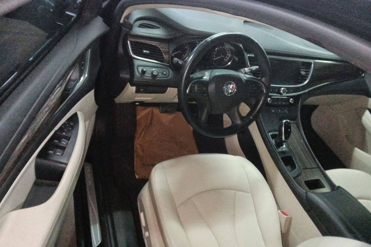 别克 君越 2020款 652T 精英型中控内饰20