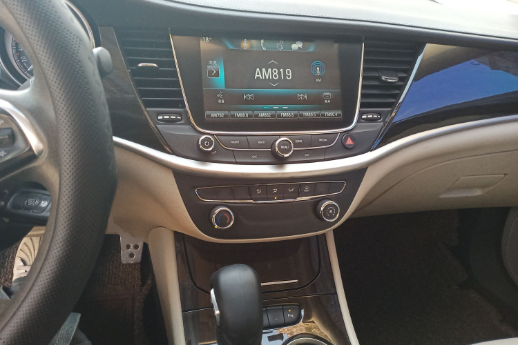 别克 威朗 2018款 三厢 15S 自动领先型中控内饰12