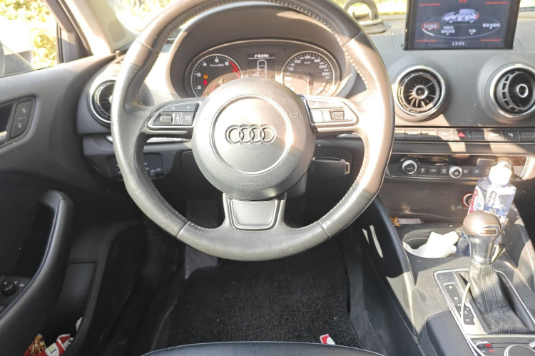 奥迪A3 2014款 Sportback 35 TFSI 自动舒适型局部细节13