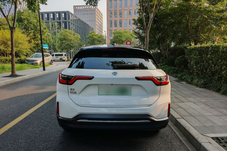 蔚来ES6 2020款 455KM 运动版车身外观6005