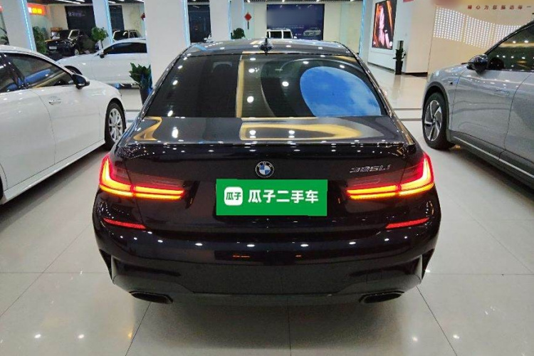 宝马3系 2022款 325Li M运动曜夜套装车身外观6004