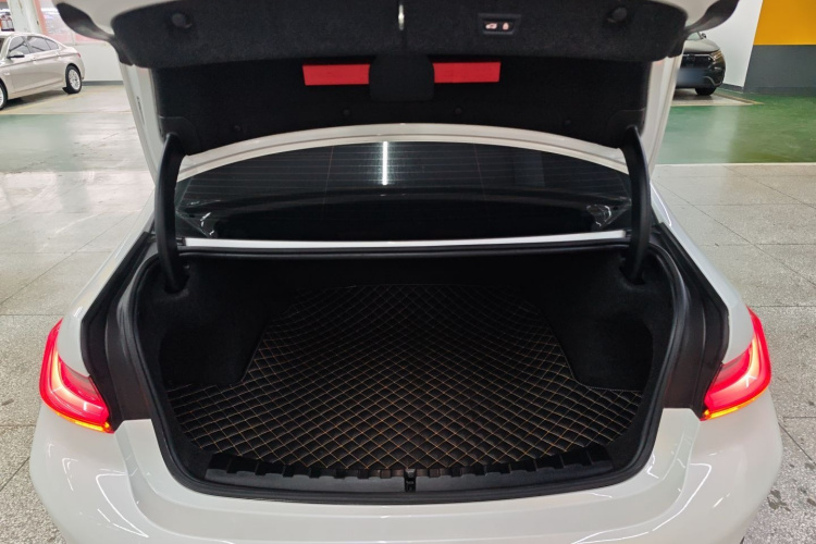 宝马3系 2023款 325Li M运动套装局部细节23