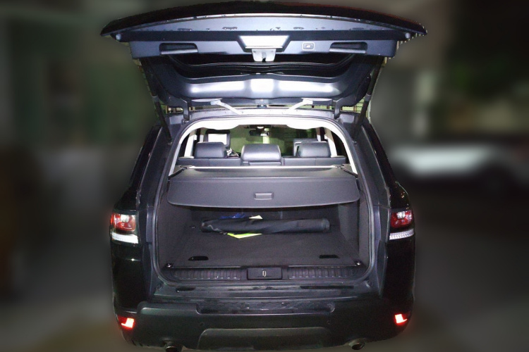 路虎 揽胜运动版 2016款 3.0 SC V6 HSE DYNAMIC中控内饰23