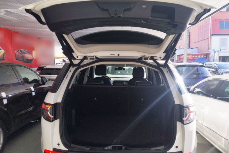 路虎 发现神行 2018款 240PS SE版机舱底盘23