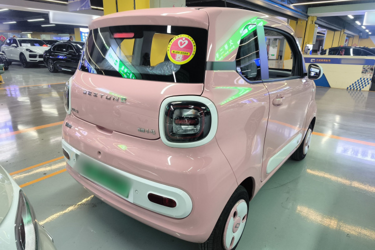 奔腾小马 2025款 222km 闪电马车身外观7