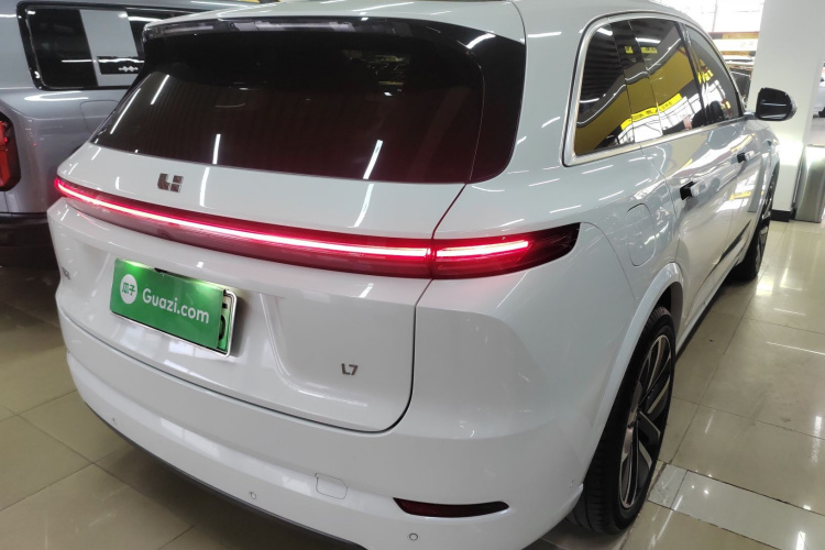 理想汽车 理想L7 2024款 Ultra车身外观7