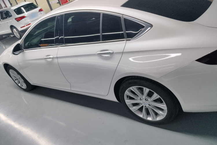 别克 君威 2024款 28T 纵享版车身外观6003