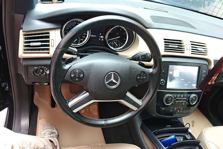 奔驰R级 2014款 R 320 4MATIC 豪华型中控内饰13