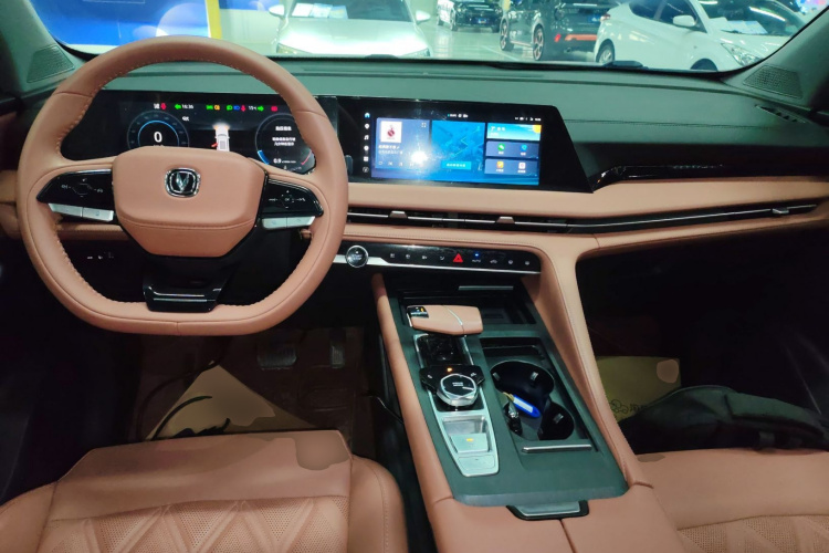 长安CS75 PLUS 2023款 第三代 1.5T 自动尊贵型中控内饰7002