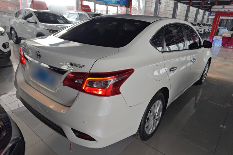 日产 轩逸 2019款 经典 1.6XL CVT豪华版车身外观7