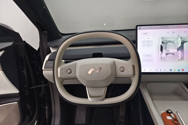 乐道L60 2024款 60kWh 后驱版中控内饰7006
