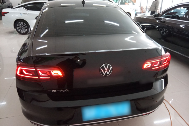 大众 迈腾 2025款 改款 众享款 330TSI DSG豪华型车身外观6004