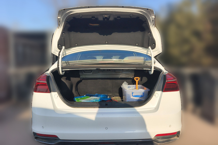 吉利汽车 帝豪 2018款 1.5L 手动向上互联版中控内饰23