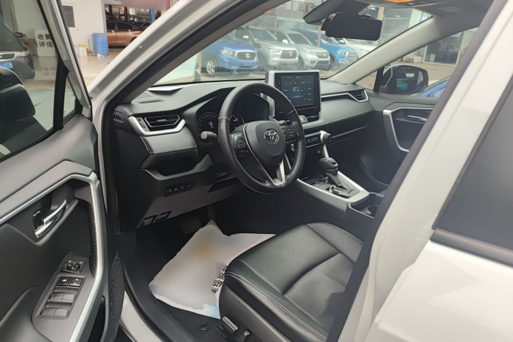 丰田 RAV4荣放 2020款 2.0L CVT两驱风尚版中控内饰7003