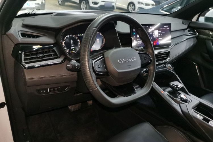 领克06 2023款 Remix 1.5T 劲Pro中控内饰12