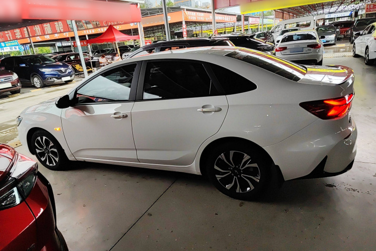 雪佛兰 科鲁泽 2020款 轻混 RS 330T 自动畅快版车身外观6003