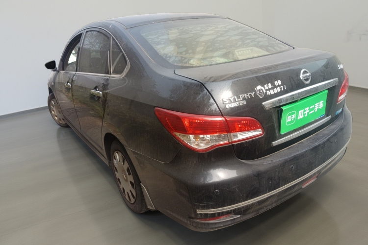 日产 轩逸 2016款 经典 1.6XE 手动舒适版车身外观5