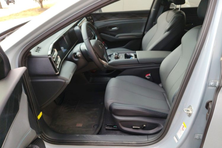 比亚迪 秦L 2024款 DM-i 120KM超越型中控内饰19