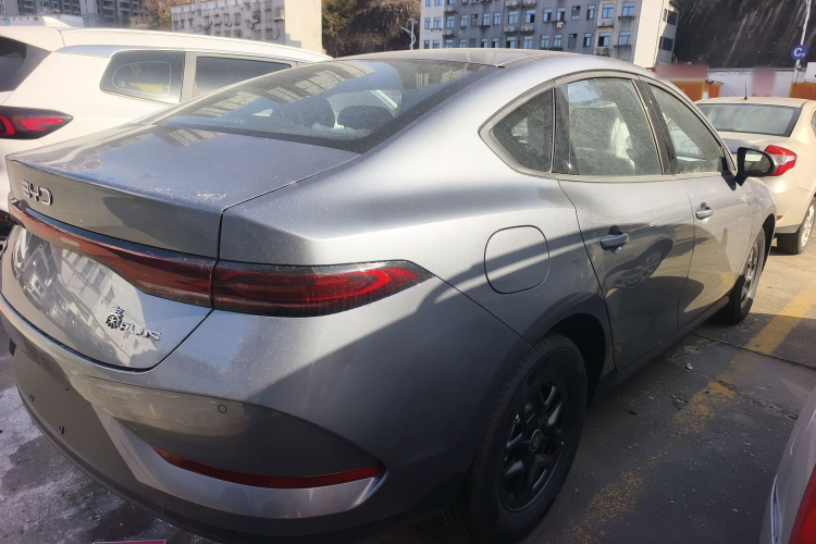 比亚迪 秦PLUS 2025款 DM-i 智驾版 55KM领先型车身外观7