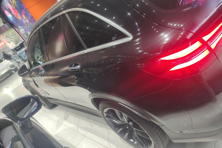 奔驰GLC AMG 2018款 AMG GLC 63 4MATIC+车身外观4