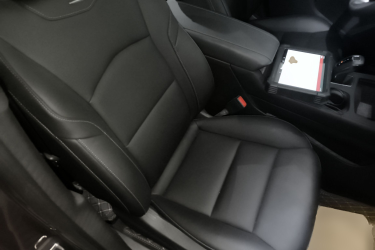 凯迪拉克XT4 2018款 28T 两驱豪华型局部细节41