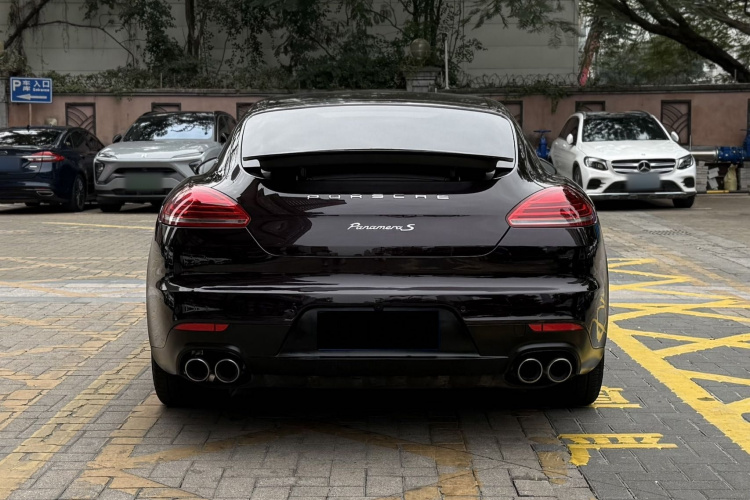 保时捷 2014款 Panamera S Executive 3.0T车身外观6005