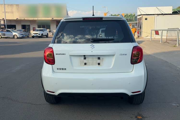 铃木 天语 SX4 2013款 1.6L 手动酷锐型车身外观6003