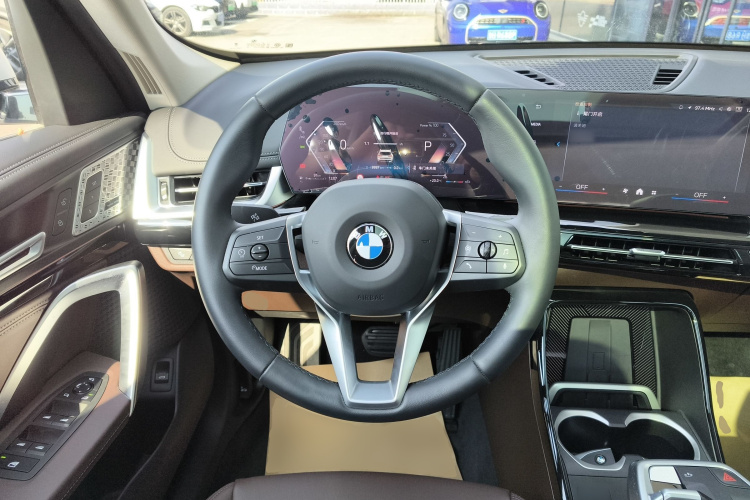 宝马X1 2024款 sDrive25Li X设计套装中控内饰13