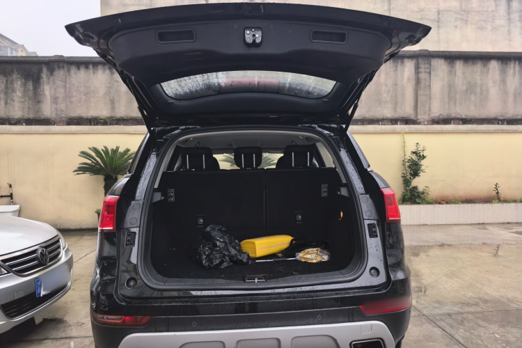 哈弗H6 Coupe 2015款 蓝标 2.0T 手动两驱精英型机舱底盘23