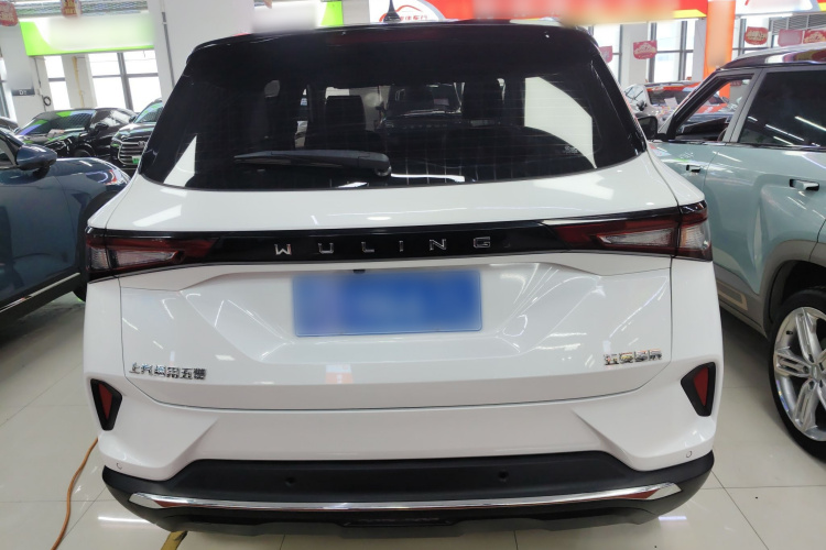 五菱汽车 五菱星辰 2021款 1.5T CVT星辉版车身外观6