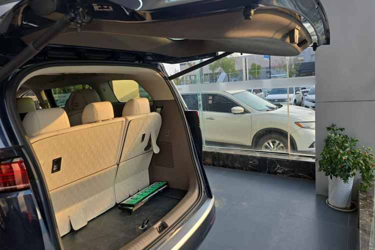 腾势D9 2024款 DM-i 980 四驱旗舰型机舱底盘23