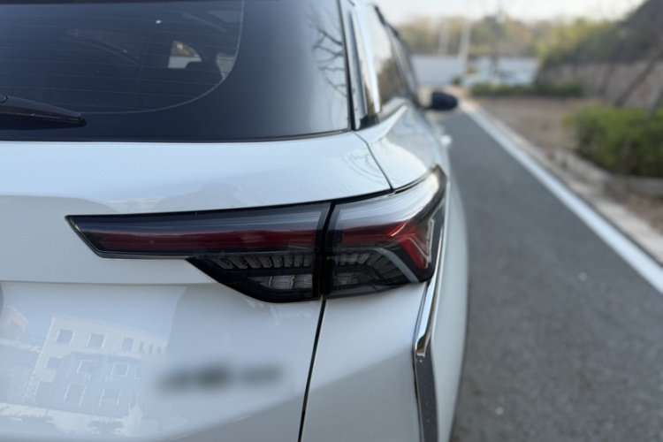 东风风神 奕炫GS 2021款 230T 自动追星版车身外观6006