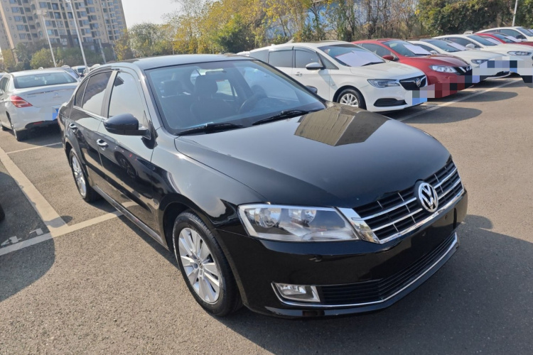 大众 朗逸 2013款 改款经典 1.6L 自动舒适版车身外观3